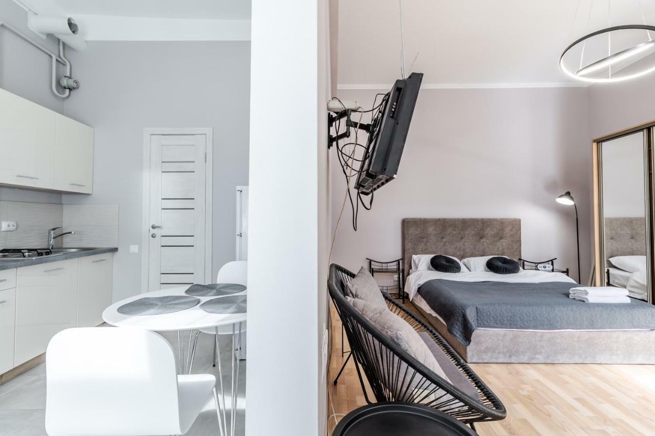 Midwheel Apartment 9 Leopoli Esterno foto