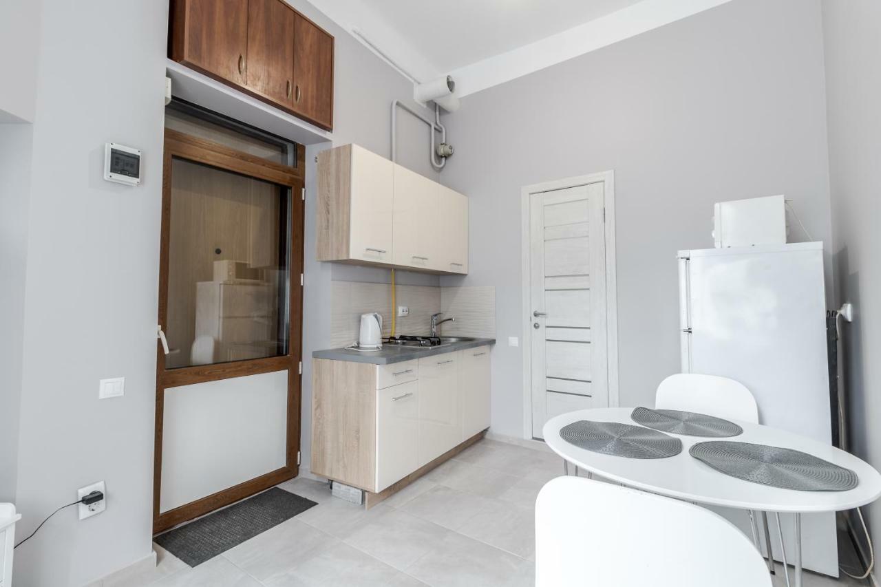 Midwheel Apartment 9 Leopoli Esterno foto